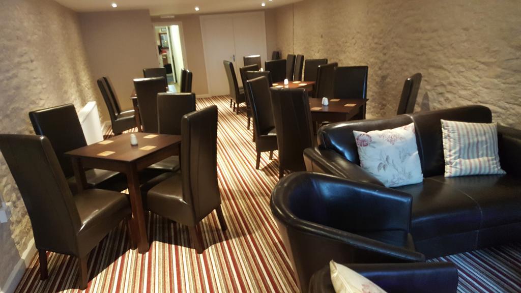 The Dolphin Hotel Wincanton Extérieur photo