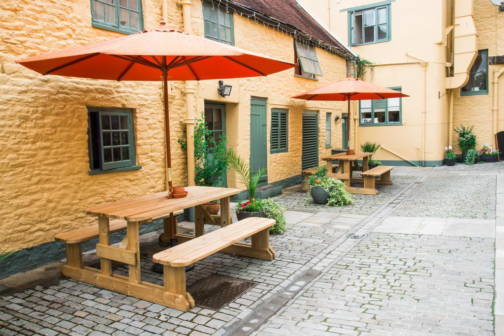The Dolphin Hotel Wincanton Extérieur photo