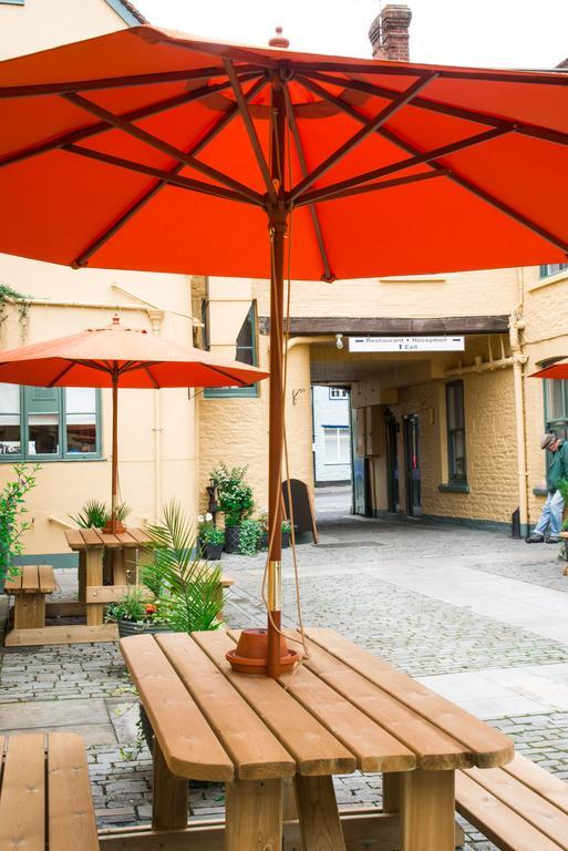 The Dolphin Hotel Wincanton Extérieur photo