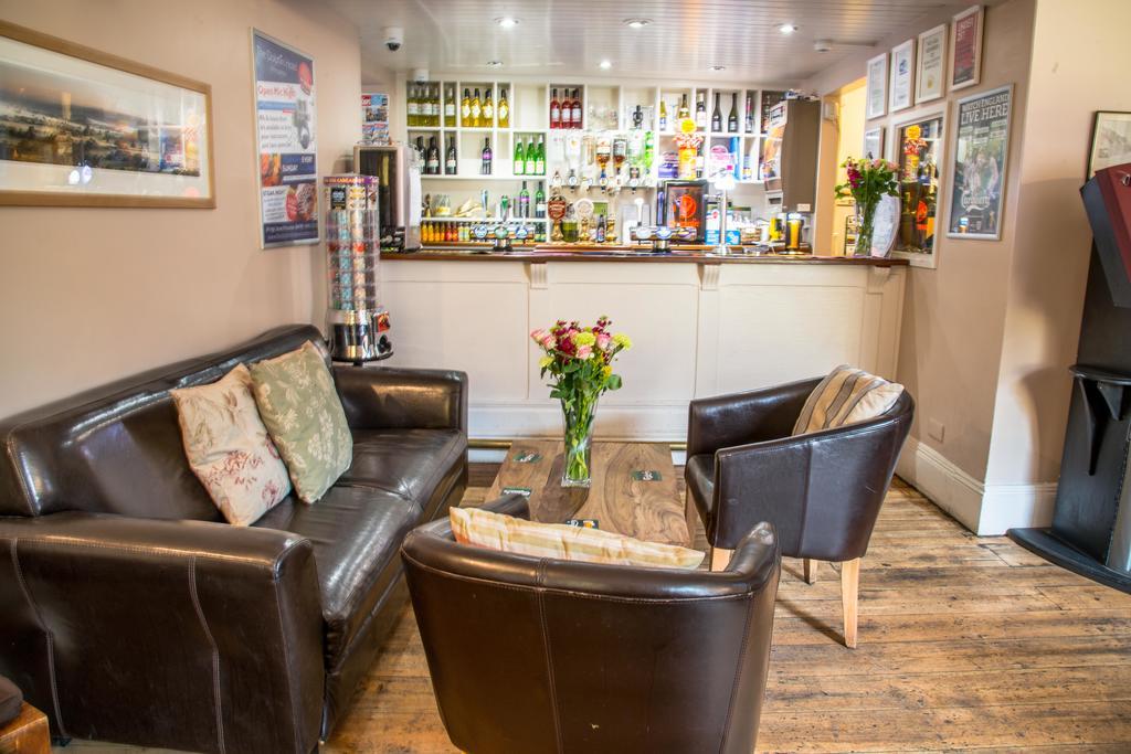 The Dolphin Hotel Wincanton Extérieur photo